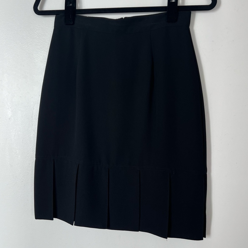 Black skirt